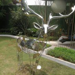 重庆钢条镂空几何面块雕塑鹿